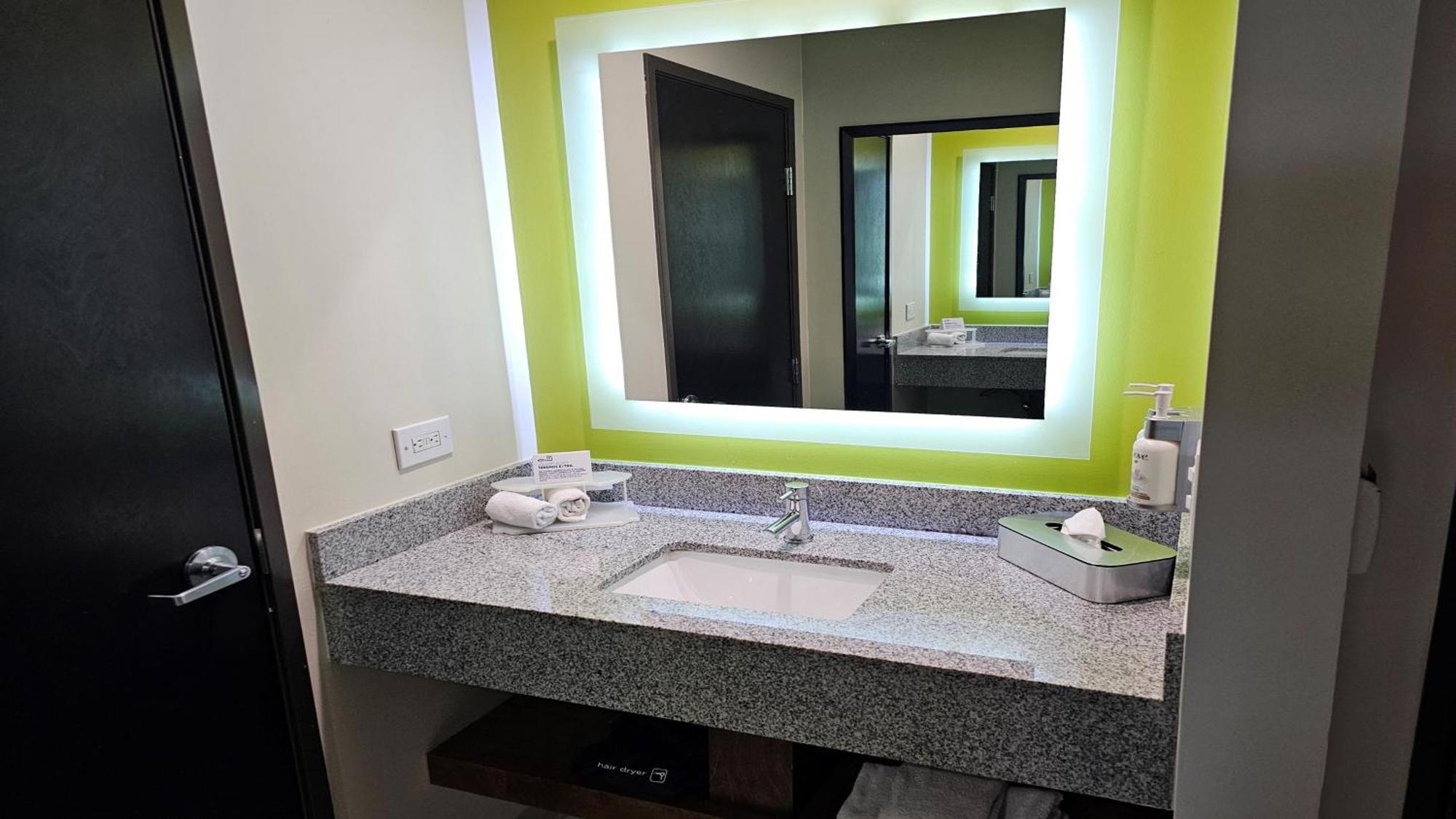 Holiday Inn Express & Suites Mexicali By Ihg Экстерьер фото